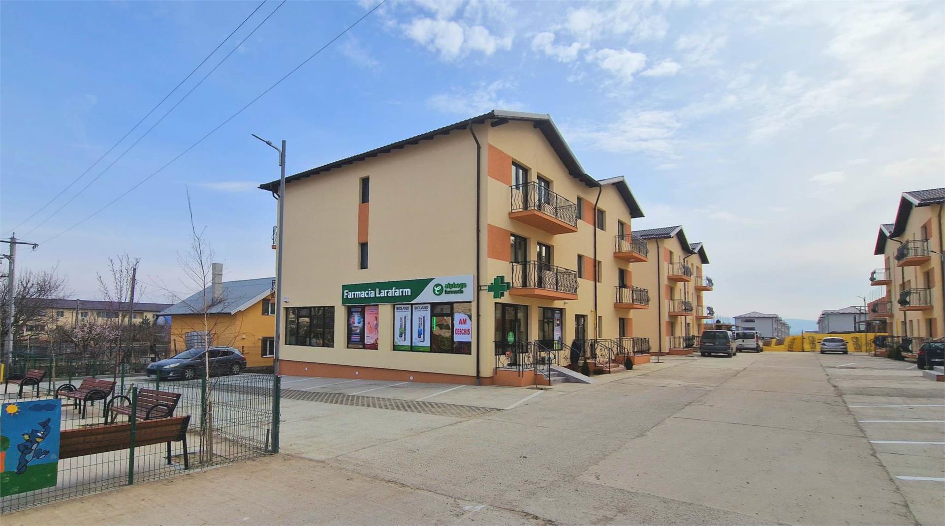 Apartament 2 camere D 47 mp curte 40 mp Lunca Cetatuii