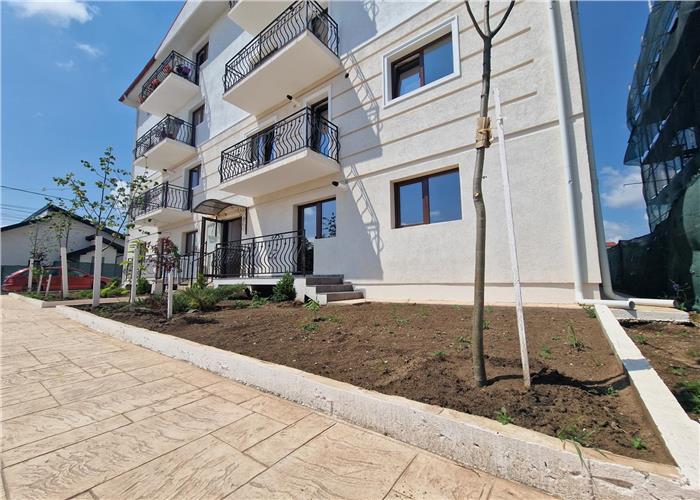 Apartament 2 camere D - parcare  + CURTE 35 mp -  cap?t CUG Lunca Cet??uii