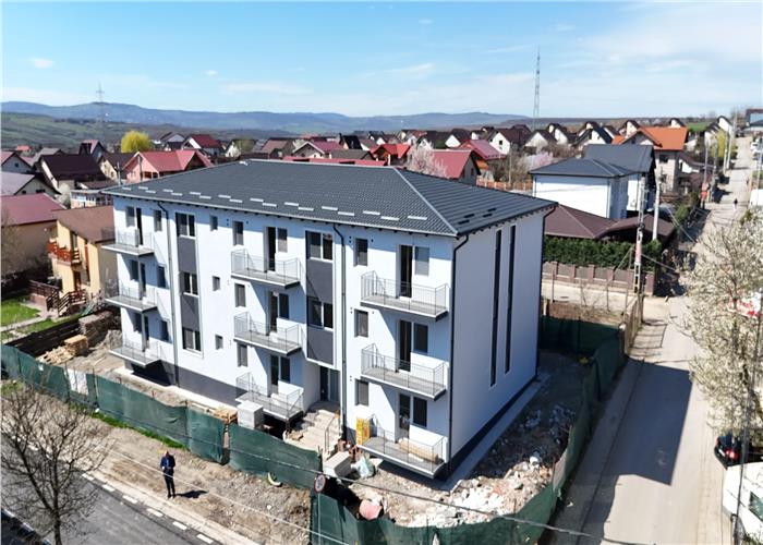 Capat CUG  INTABULAT 1 camera D 32 mp  parcare inclusa Lunca Cetatuii