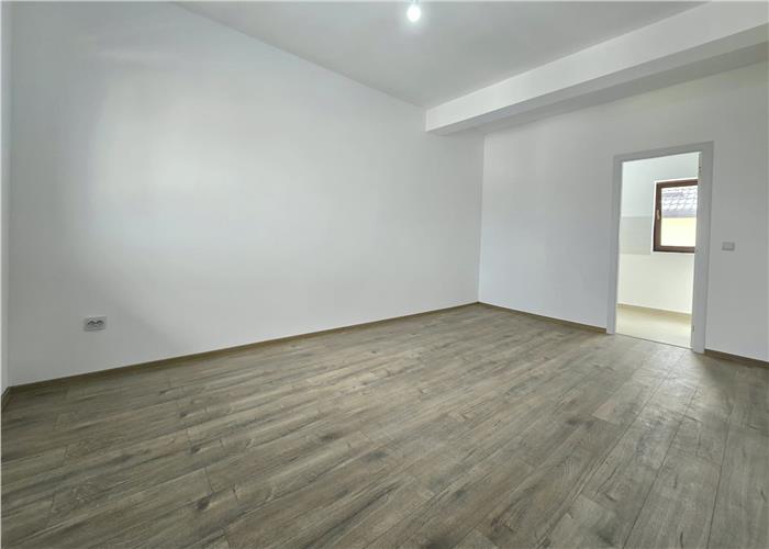 Capat CUG INTABULAT 3 camere parcare Lunca Cetatuii