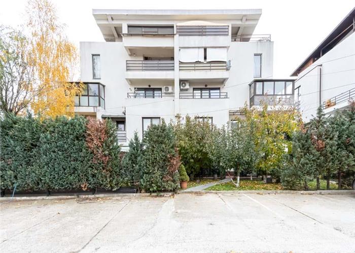 Apartament 2 camere  81 mp + curte 40 mp + parcare BuciuM Decorama